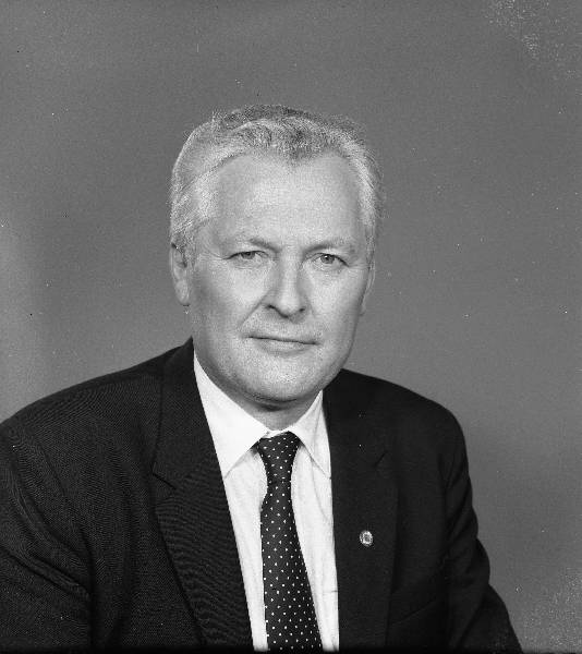 Bild 183-Z0416-142
